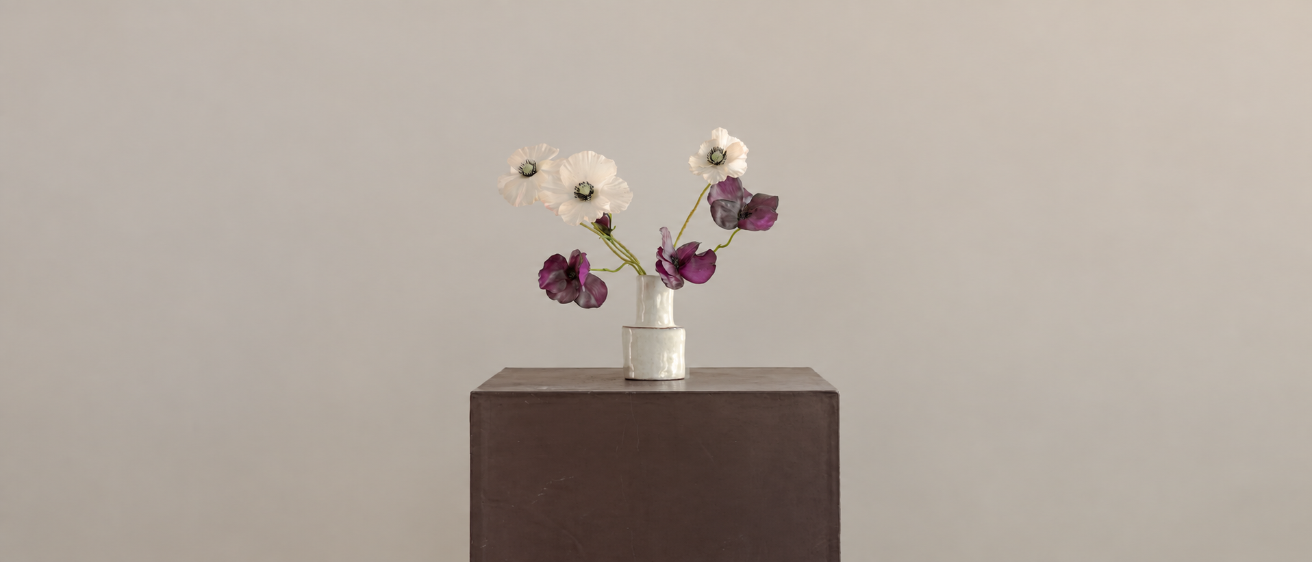 Decorative object in a calm interior