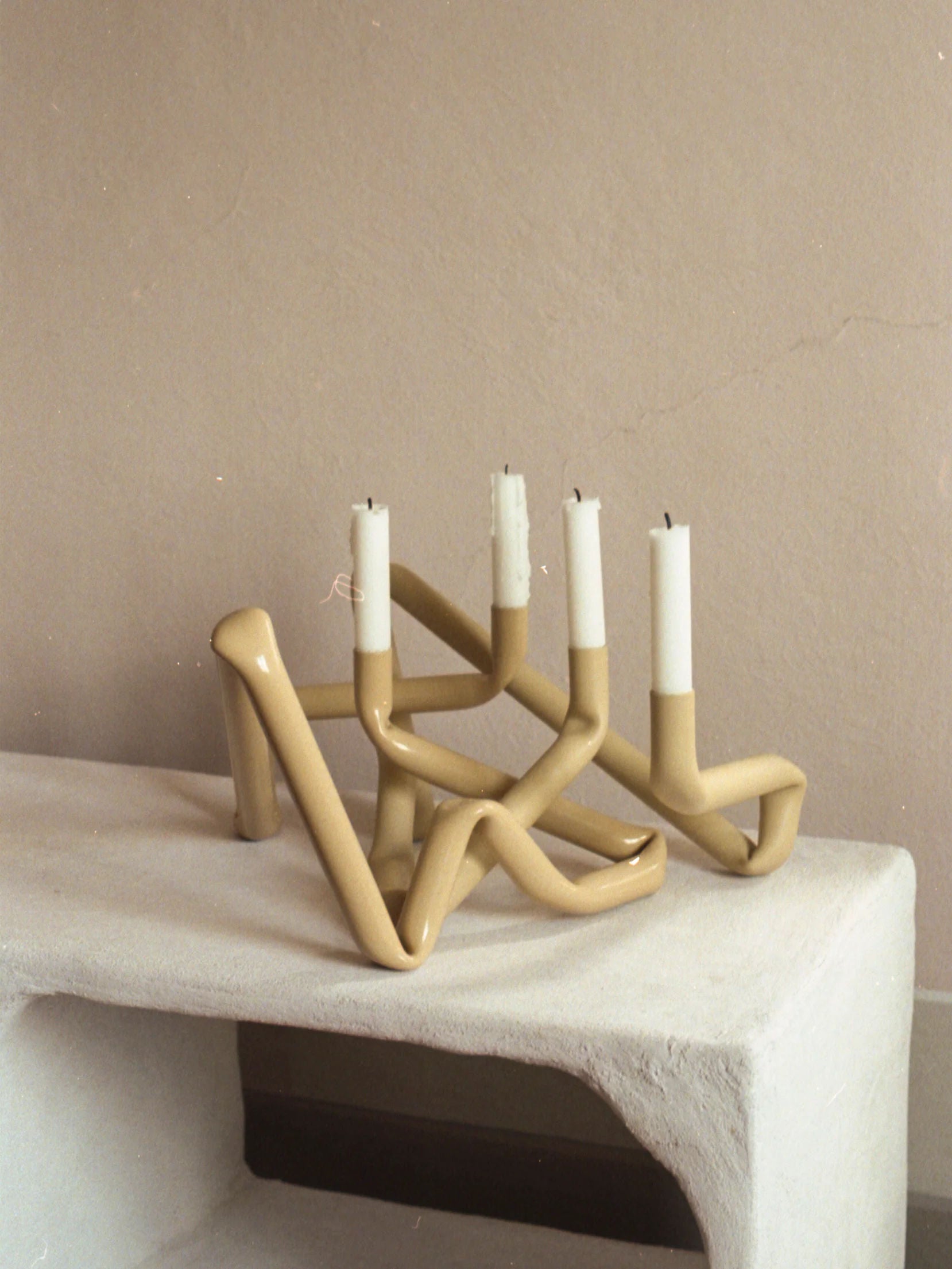 Beige Aluminum Loop Candle Holder - Image 7