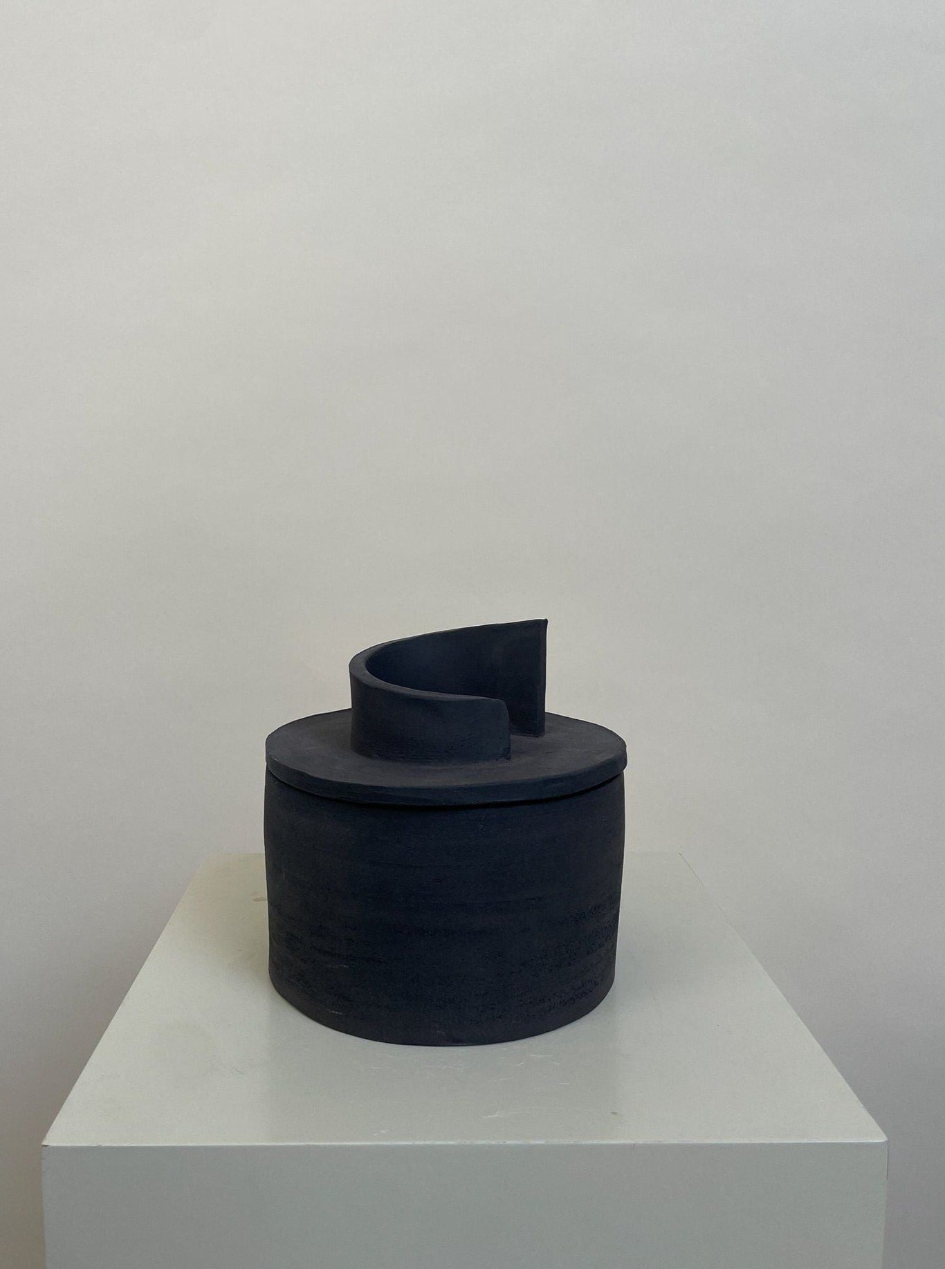 Handcrafted Sculptural Scented Candle