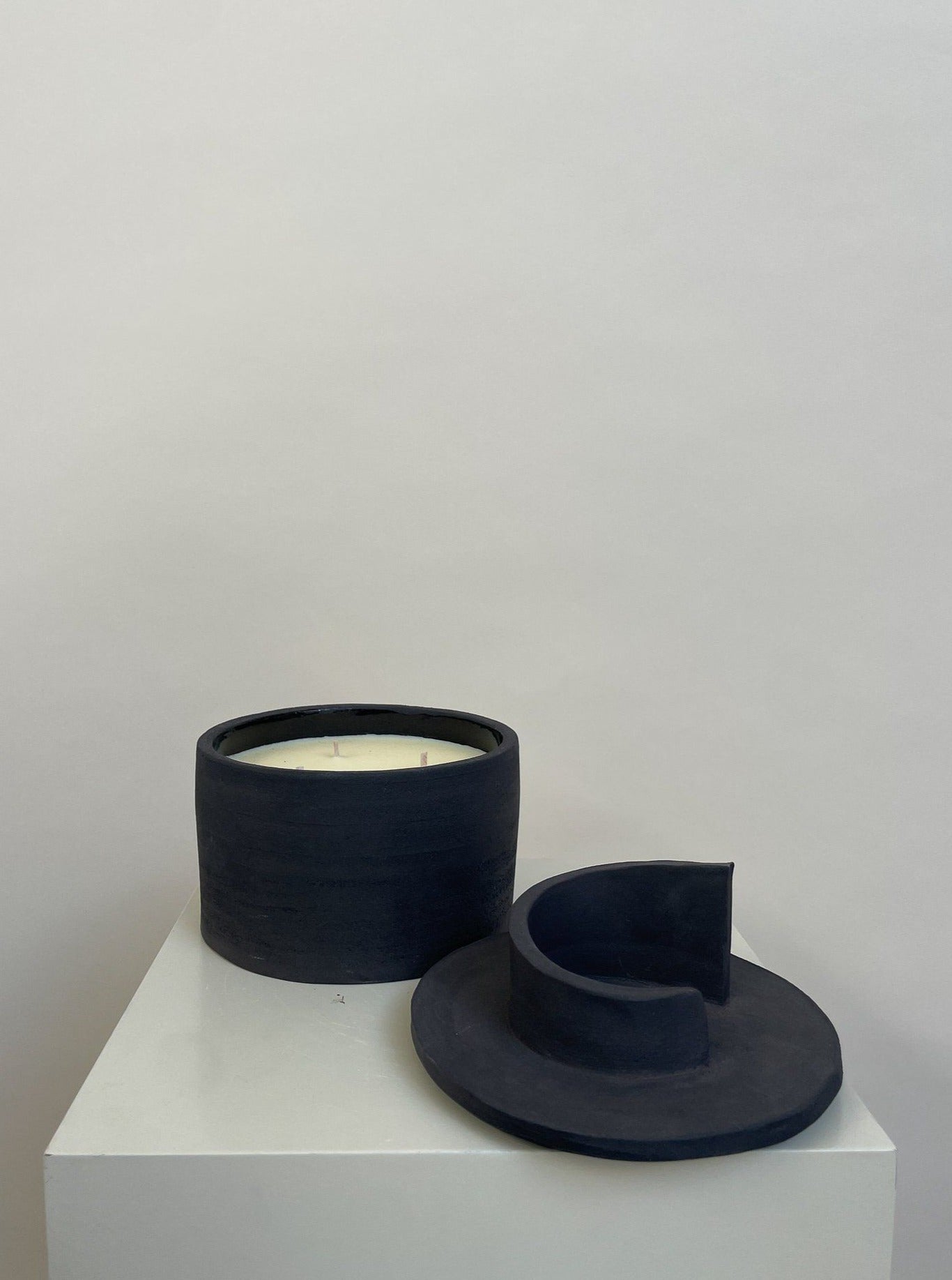 Handcrafted Sculptural Scented Candle - Image 2