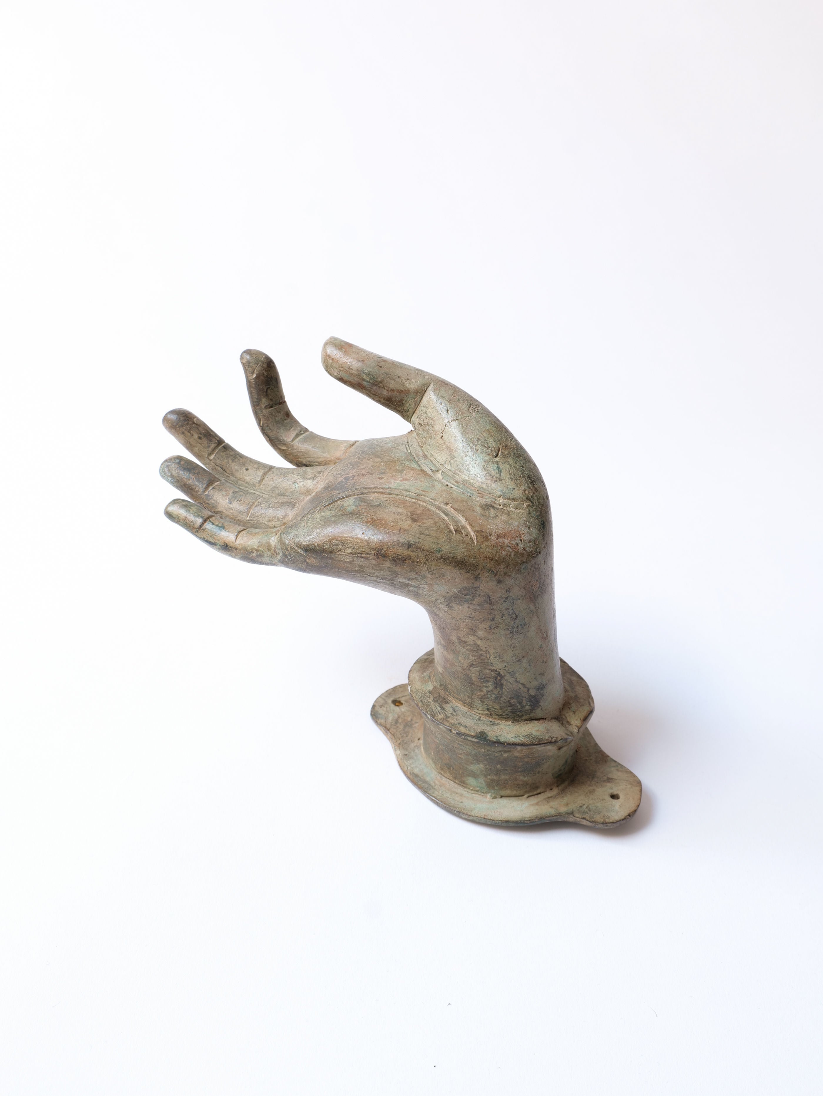 Quiet sculptural decor object